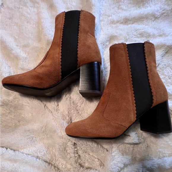 See By Chloe Brown and Black Ankle Boots Chelsea Style - Picture 7 of 10